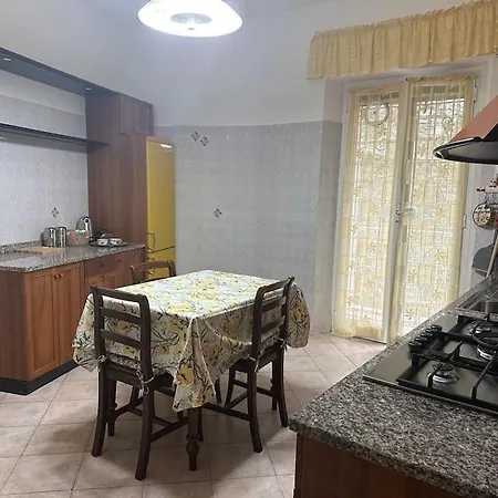 Mami, A 10 Minuti Dall'acquario Gênes